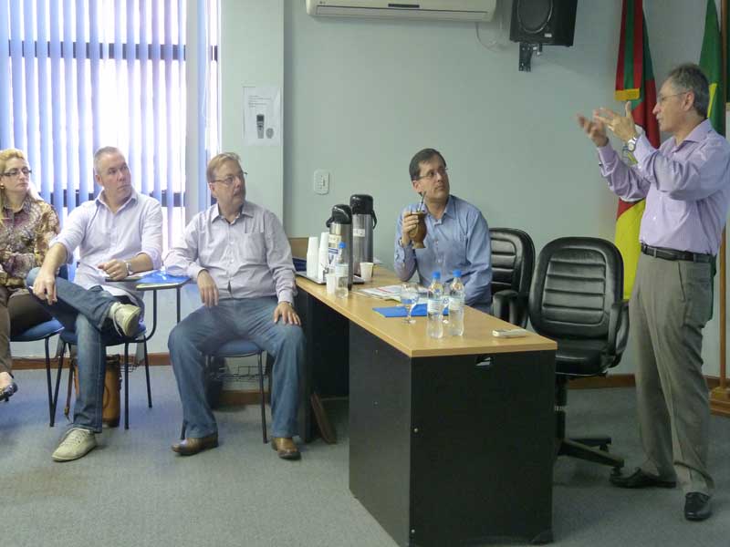 Delegados Regionais participam de encontro em Porto Alegre